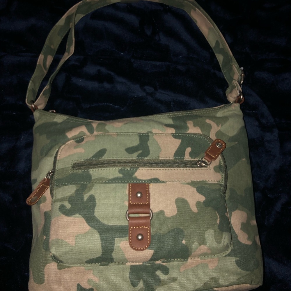 Time and tru crossbody bag